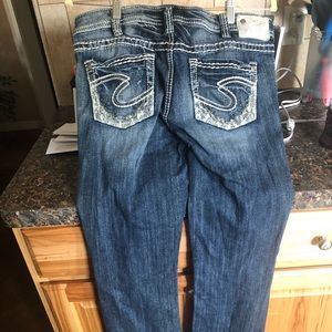 Silver Jeans cute and a little distressed